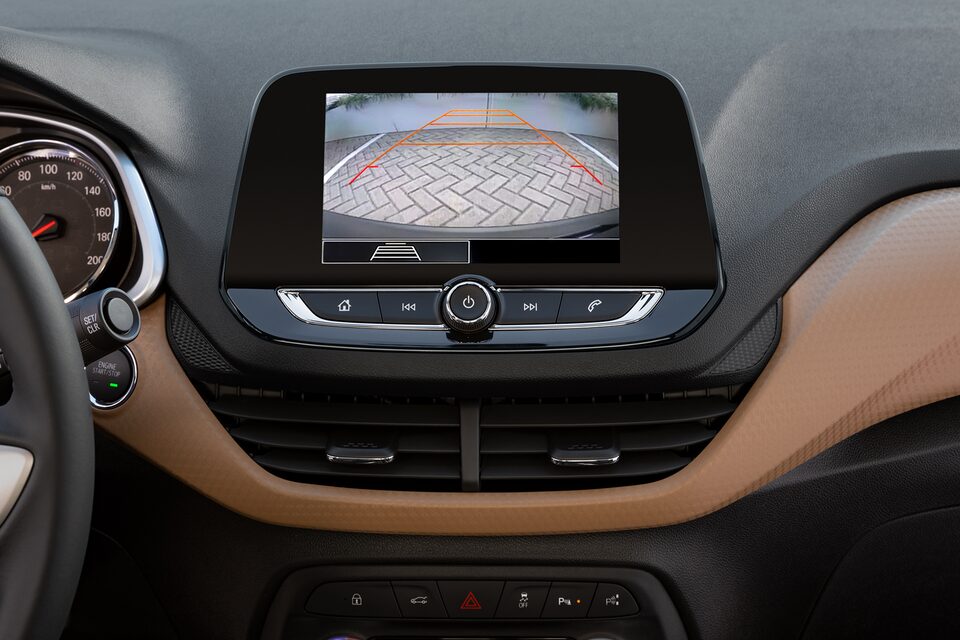 Chevrolet Onix Plus Accesorios Confort - Camara de Retroceso de tu Auto Deportivo 