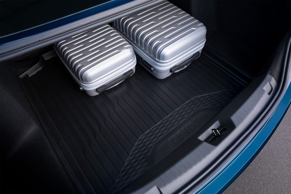 Chevrolet Onix Plus Accesorios Confort - 