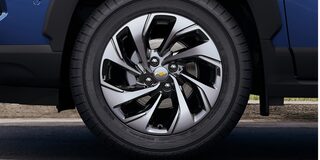 Rin de aleación del Chevrolet Spin 2026, diseño deportivo y elegante que aporta estilo y seguridad al SUV familiar.