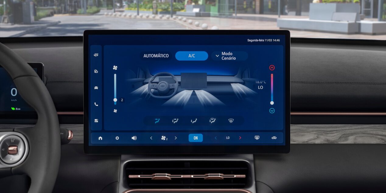 Vista en primer plano de la pantalla digital de la Chevrolet Captiva PHEV.