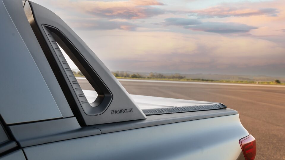 La barra de ornamentación brinda elegancia a tu pick up Chevrolet Montana