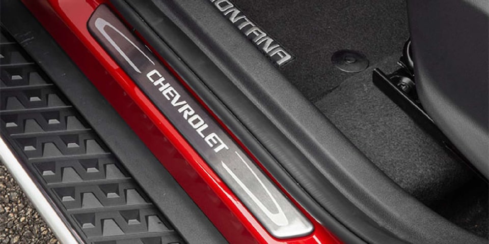 Chevrolet Montana Accesorios Confort Protector umbral puerta