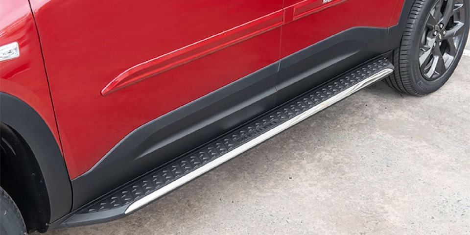 Chevrolet Montana Accesorios Exteriores Estribos laterales negros