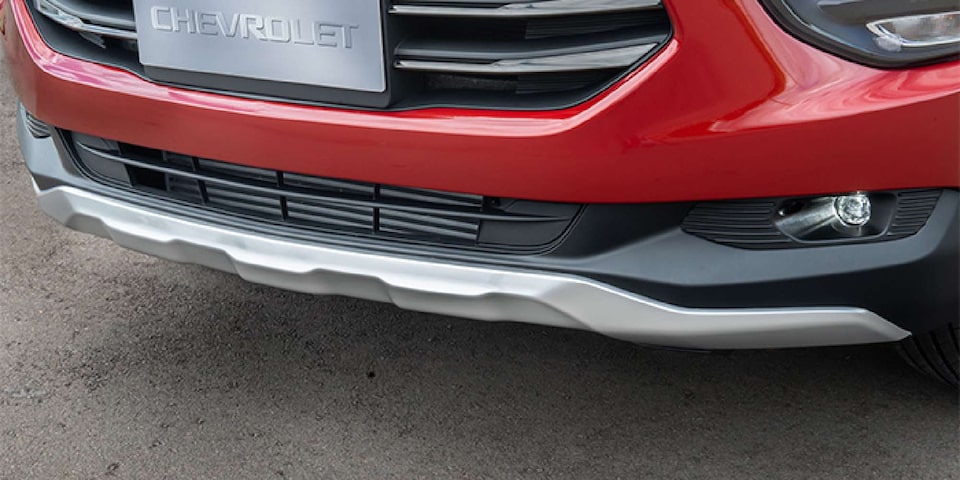 Chevrolet Montana Accesorios Exteriores Extensión de parachoques delantero