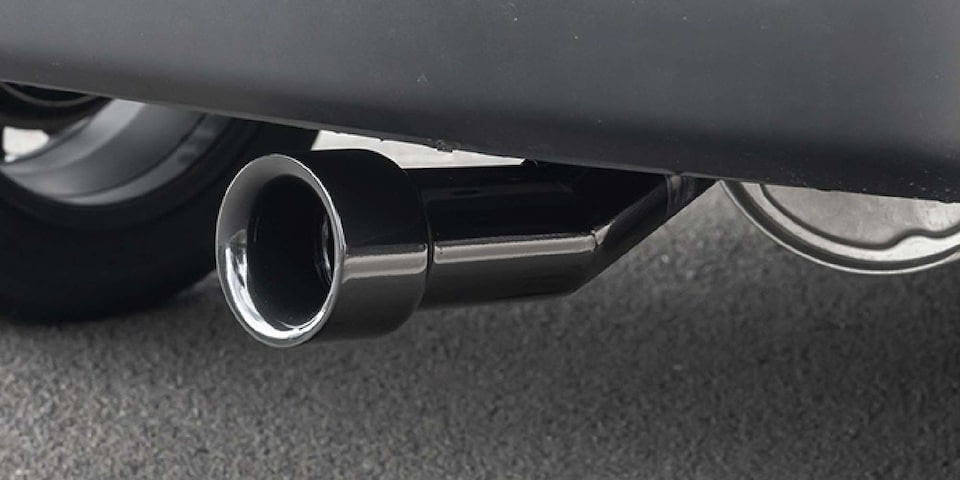 Chevrolet Montana Accesorios Exteriores Punteras de escape black piano simple 