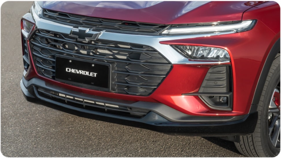 Imagem do extensor de para-choque dianteiro da linha de acessórios originais Chevrolet para o Tracker 2026