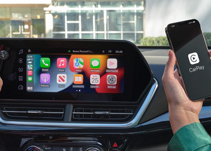 Tela da central multimídia MyLink conecta a um smartphone com o sistema operacional iOs e integrada ao Apple CarPlay.