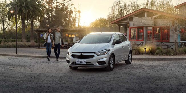 Chevrolet Joy Hatchback - Diseño de tu Auto Compacto