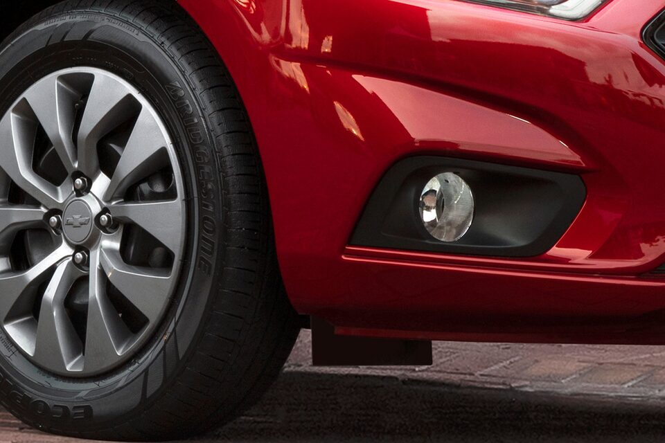 Maneja seguro tu Chevrolet Joy Sedán con los faros antiniebla