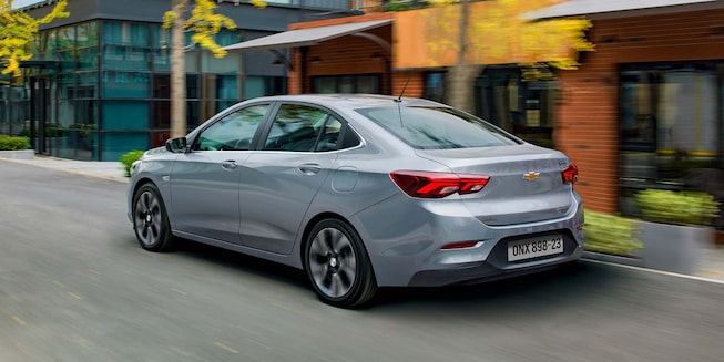 Chevrolet Onix Turbo Sedán exterior