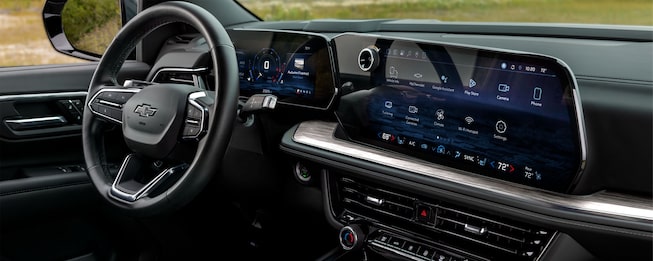 Chevrolet Tahoe 2025 - Detalle del volante y tablero