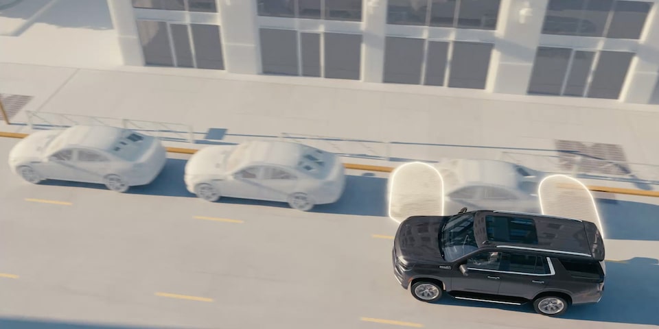 Chevrolet Tahoe 2025 equipada con sistema de estacionamiento automático