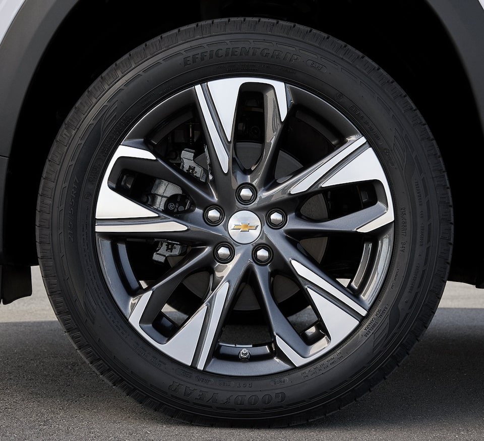 Chevrolet Tracker Turbo Accesorios Kit Sport - Rines de tu Camioneta SUV