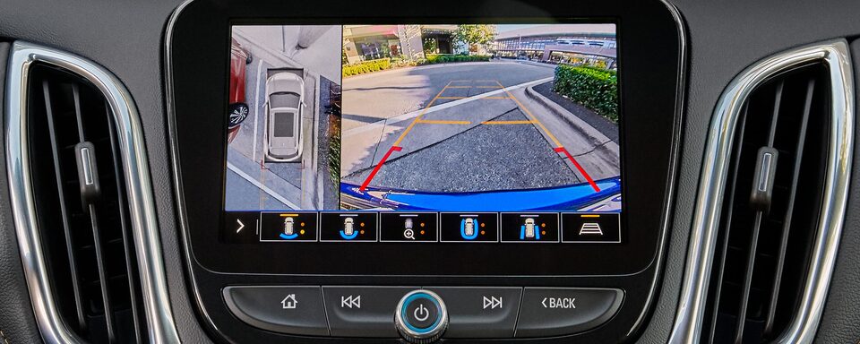 El nuevo Chevrolet Equinox RS cuenta con asistente de estacionamiento