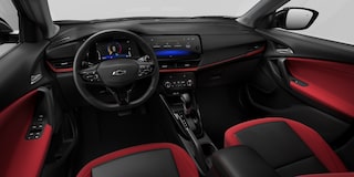 Interior de la Chevrolet Tracker color Rojo.