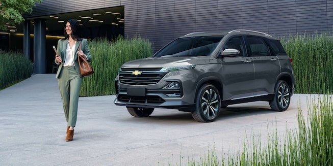 Vista frente urbano Chevrolet Captiva XL