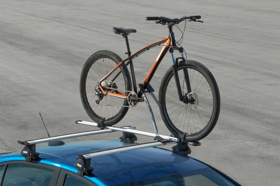 Lleva tu bicicleta a bordo de tu Chevrolet Bolt EUV con el portabicicletas original