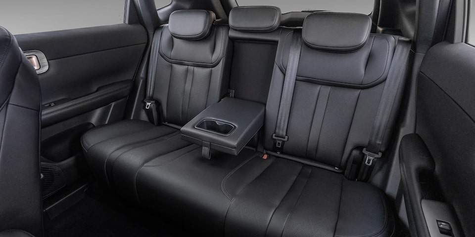 Vista completa de los asientos traseros de la Chevrolet Captiva EV.