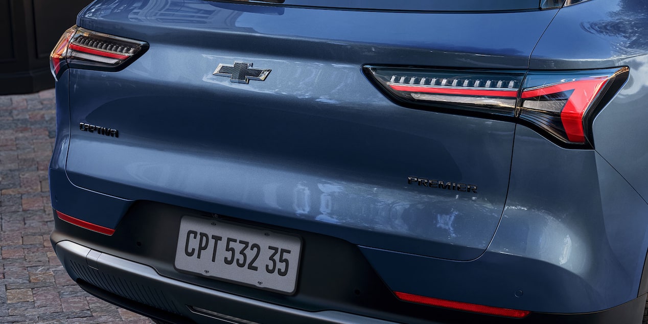 Vista trasera de la Chevrolet Captiva PHEV, mostrando la compuerta del maletero.