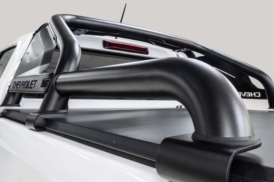 La barra antivuelco extendida Off Road Z71 aporta fortaleza y estilo a tu Chevrolet Colorado