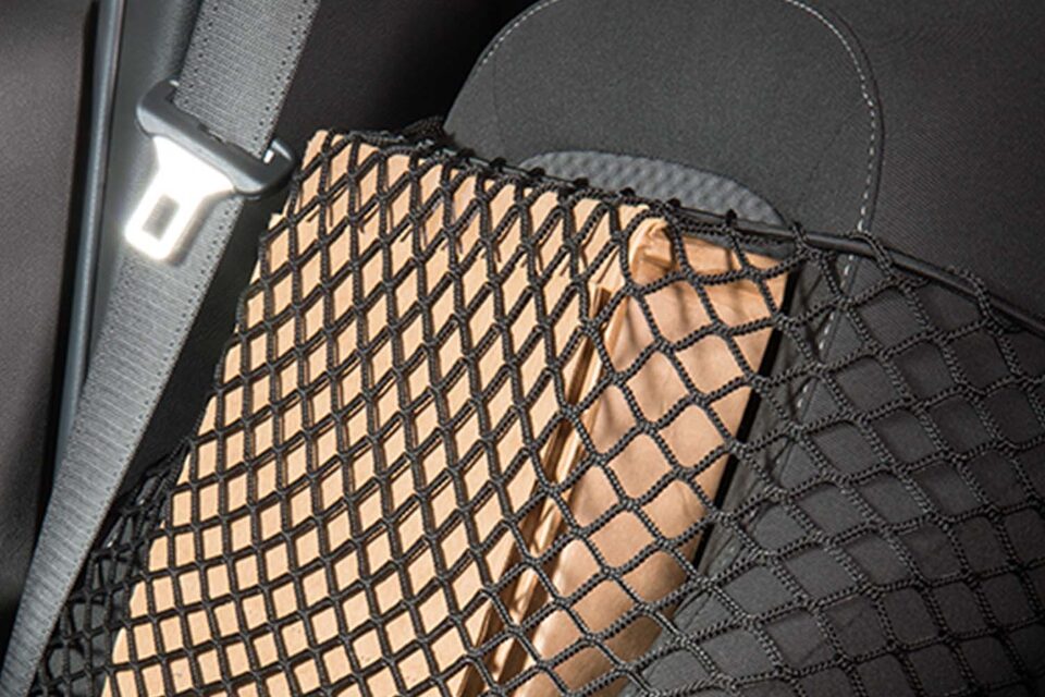 Mantener las pertenencias seguras en tu Chevrolet colorado con la red porta objetos