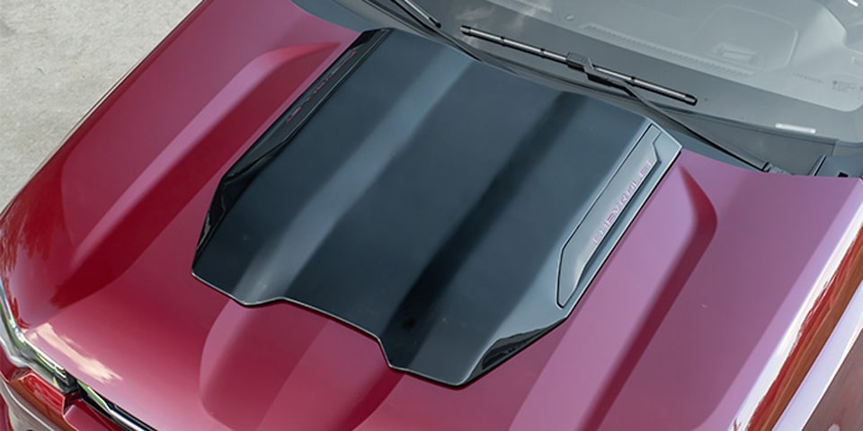 Pickup Chevrolet Colorado - Accesorio moldura deportiva de capó