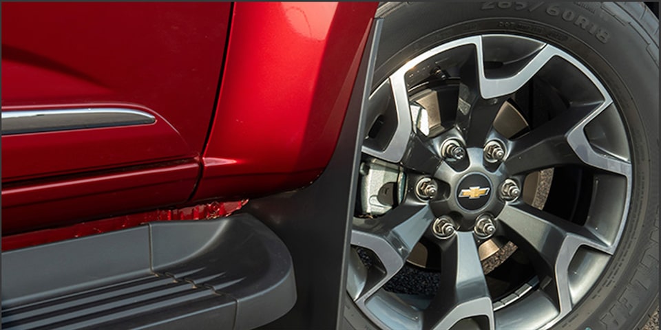 Pickup Chevrolet Colorado - Accesorio guardabarros delantero izquierdo y derecho