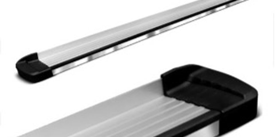 Pickup Chevrolet Colorado - Accesorio estribos de aluminio cromada