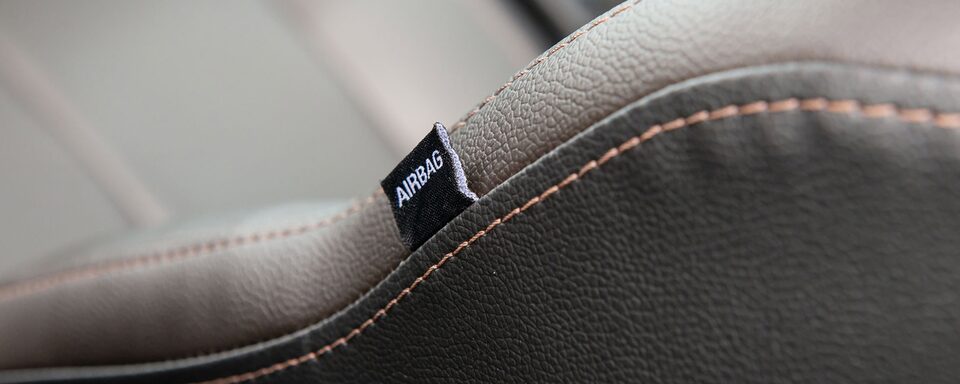 Chevrolet Colombia - Seguridad airbag de tu Nueva Colorado 4x4