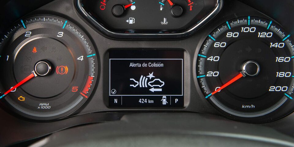 Chevrolet Colombia - Alerta de colisión de tu Nueva Colorado 4x4