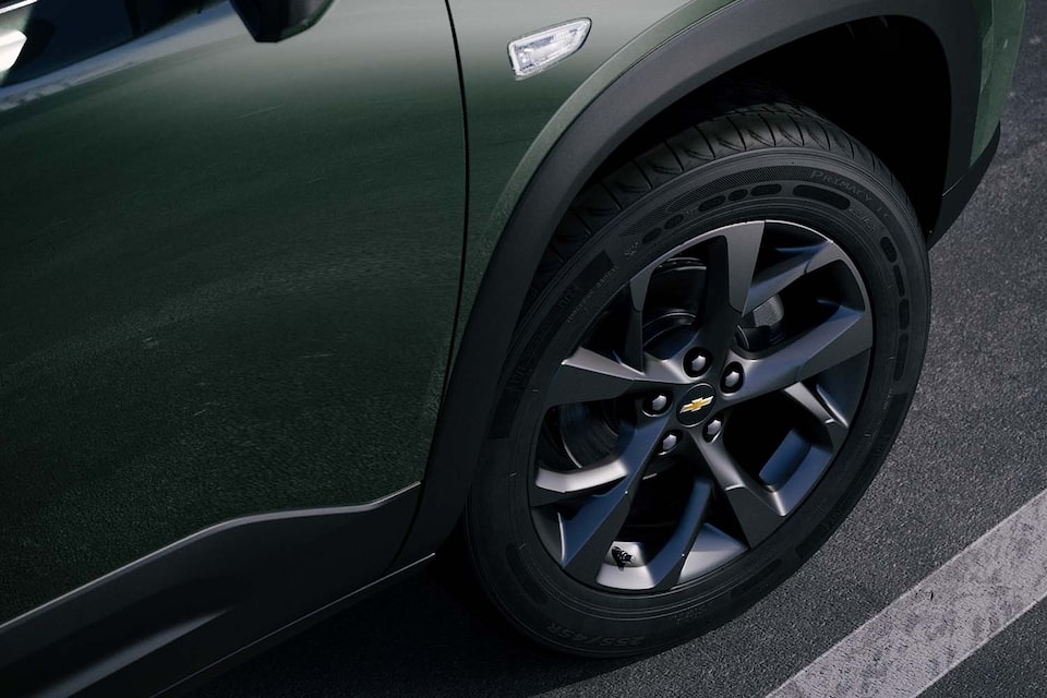 Chevrolet Colombia - Rines oscurecidos de la Montana RS