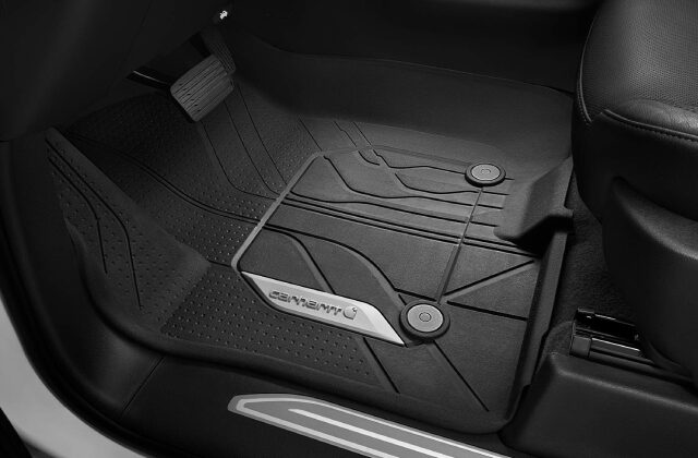Los cubrepisos delanteros all weather tienen un diseño de alta resistencia y calidad para tu Chevrolet Silverado