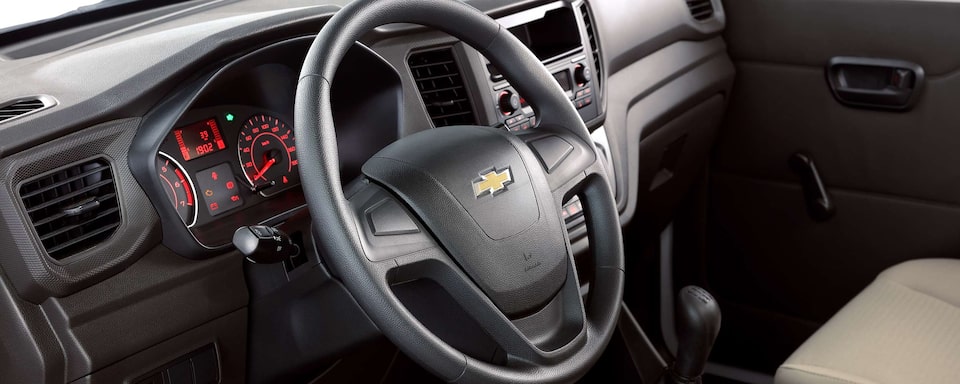 Disfruta la comodidad de trabajar con la nueva Chevrolet N400 Pasajeros