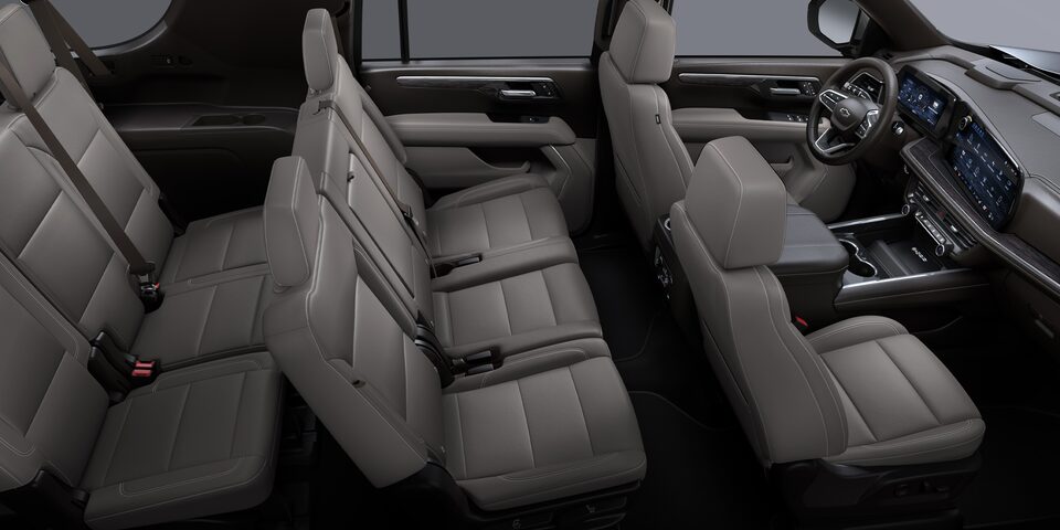 Interior Chevrolet Suburban  con asientos espaciosos y máxima comodidad para toda la familia