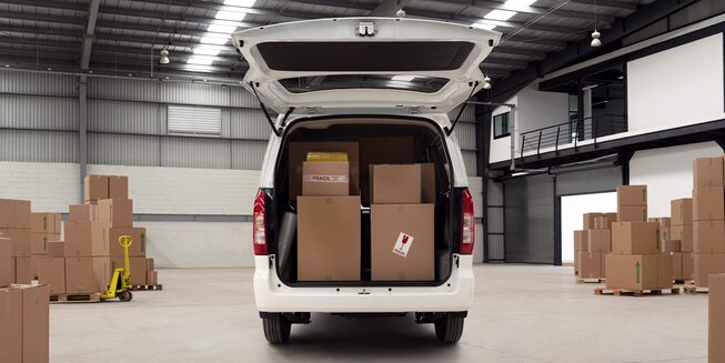 Vista portón trasero van Chevrolet N400 cargo