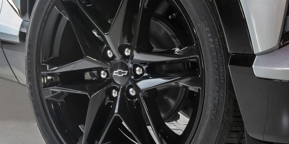 Chevrolet Blazer EV - Accesorio rines 22" negros